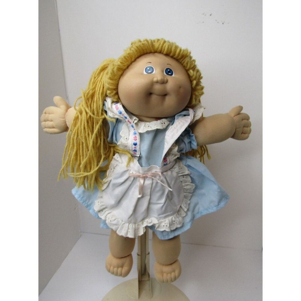 Vintage Cabbage Patch Kids 1978 1982 Girl Short Blonde Hair W/Blue Eyes+Outfit